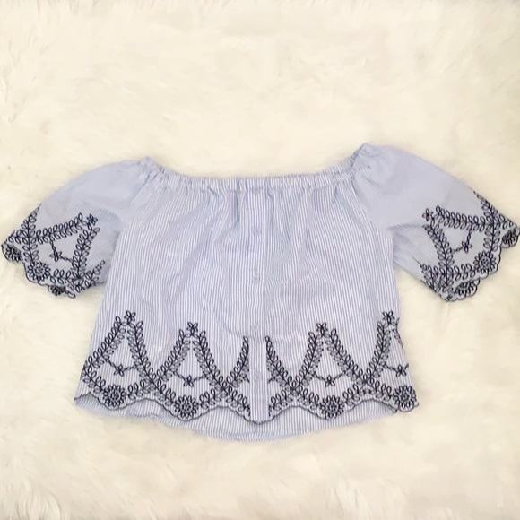 AVAILABLE by ANGELA FASHION OFFSHOULDER TOP MEDIUM - Picture 1 of 7